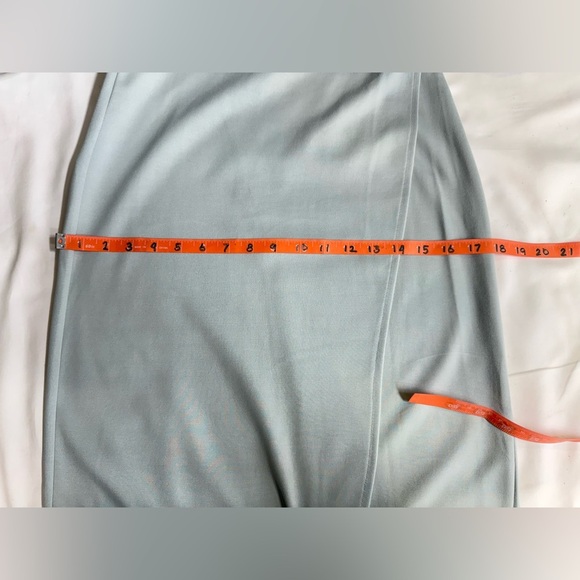 Kittenish Green Long Sleeve V-Neck Sheath Dress - Picture 14 of 15